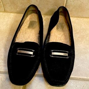 UGG Shearling Suede Black Loafers. Size 10. Style 5937